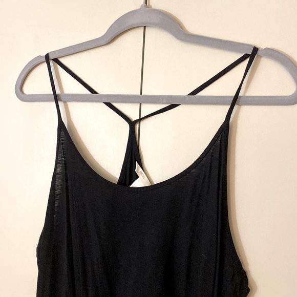 ✨Basic✨ Tank - Picture 2 of 3